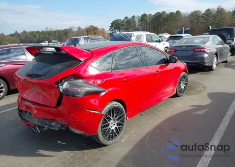 2015 Ford Focus St z USA, uszkodzony, nr VIN 1FADP3L99FL338535